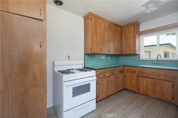 751 N. Currier 1 bedroom