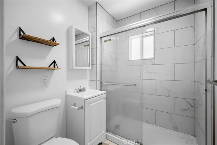 1643 S Catalina Street 1/4, Los Angeles, California 90006