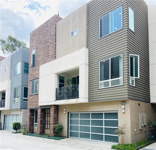 809 Brickyard Lane, Costa Mesa, California 92627