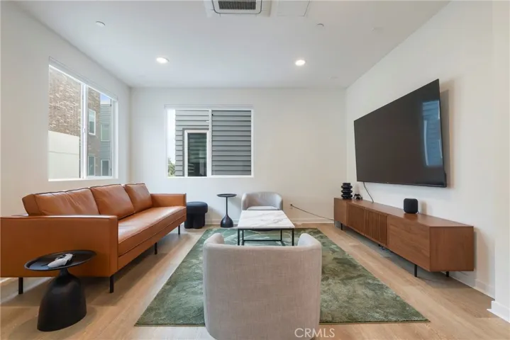 809 Brickyard Lane, Costa Mesa, California 92627