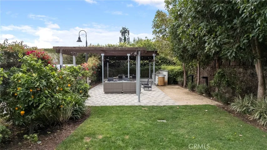 809 Brickyard Lane, Costa Mesa, California 92627