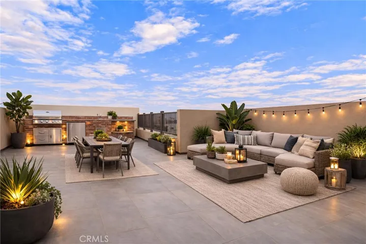 809 Brickyard Lane, Costa Mesa, California 92627