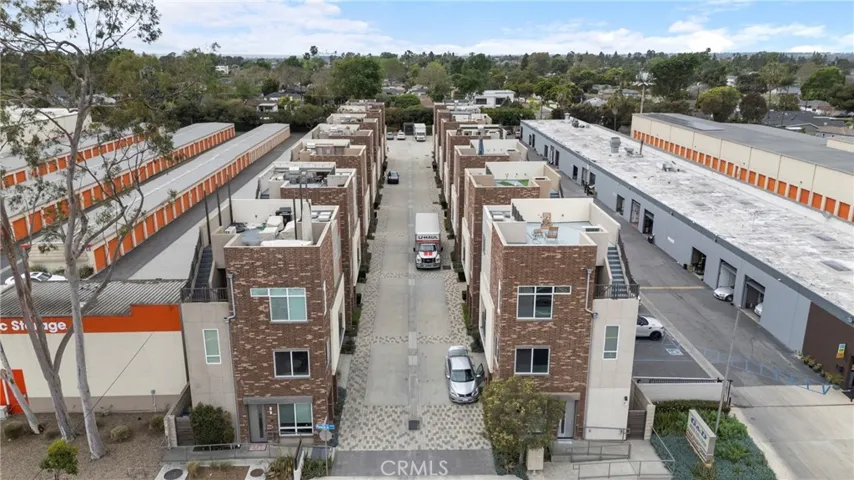 809 Brickyard Lane, Costa Mesa, California 92627