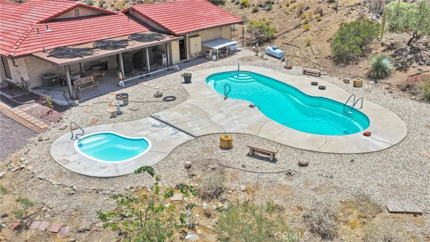 8988 Buena Vista, Apple Valley, California 92308