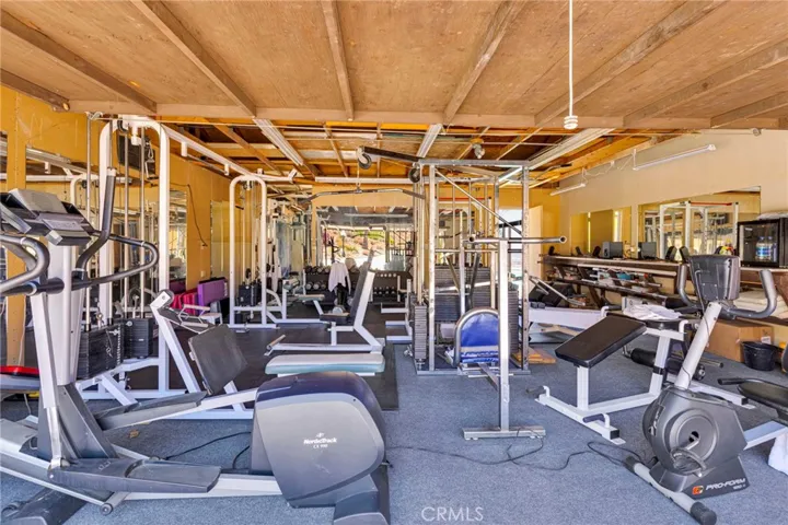 8988 Buena Vista, Apple Valley, California 92308