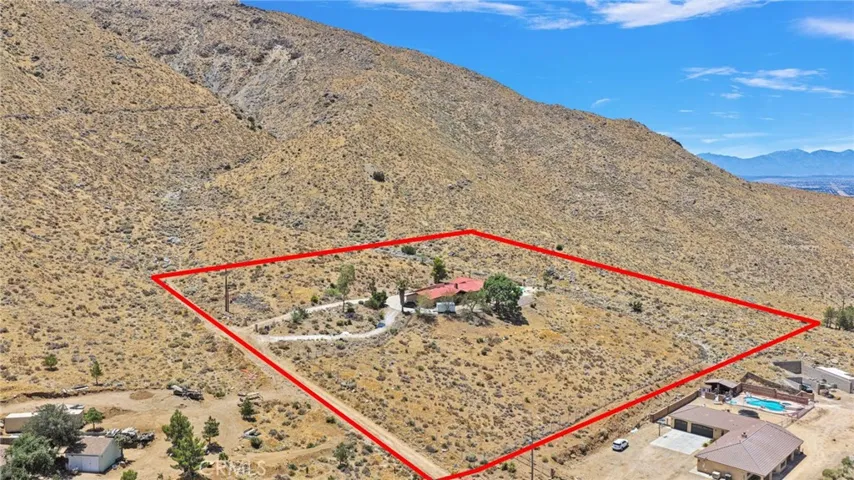 8988 Buena Vista, Apple Valley, California 92308