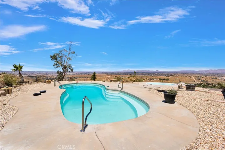 8988 Buena Vista, Apple Valley, California 92308