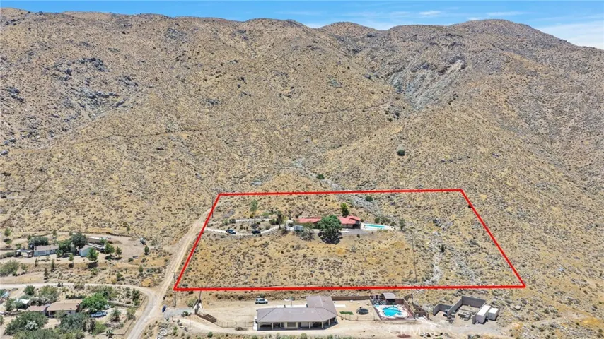 8988 Buena Vista, Apple Valley, California 92308