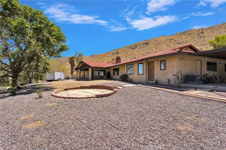 8988 Buena Vista, Apple Valley, California 92308