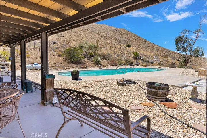 8988 Buena Vista, Apple Valley, California 92308