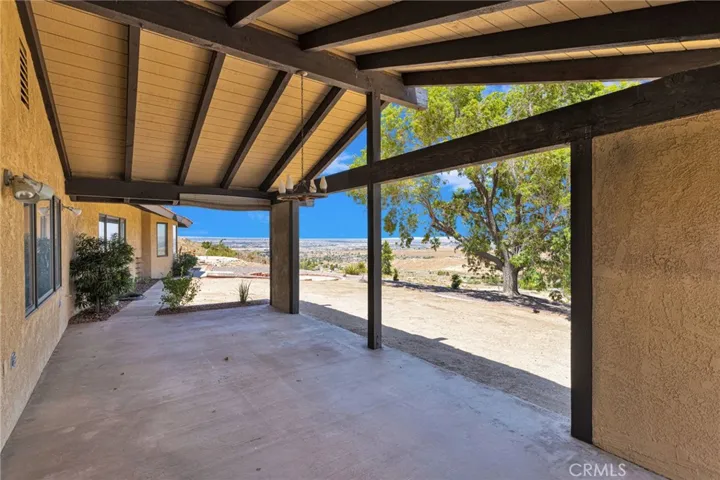 8988 Buena Vista, Apple Valley, California 92308