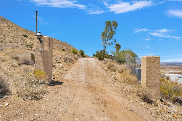 8988 Buena Vista, Apple Valley, California 92308