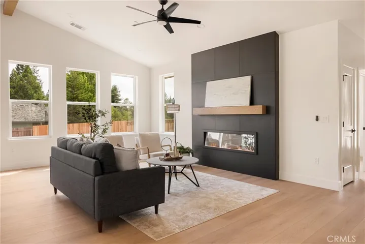1586 Gate Lane, Paradise, California 95969