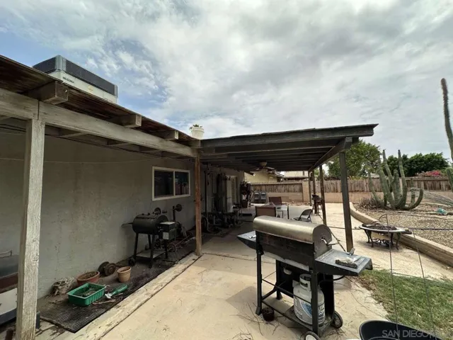 396 W Jones St, Brawley, California 92227