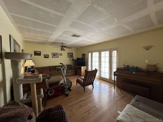 396 W Jones St, Brawley, California 92227