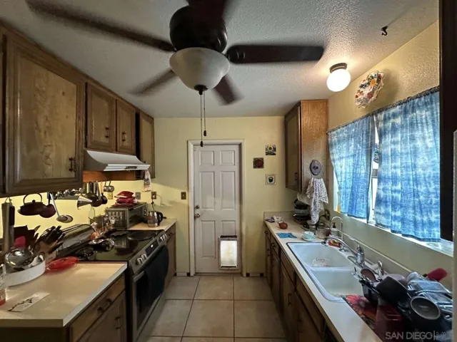396 W Jones St, Brawley, California 92227