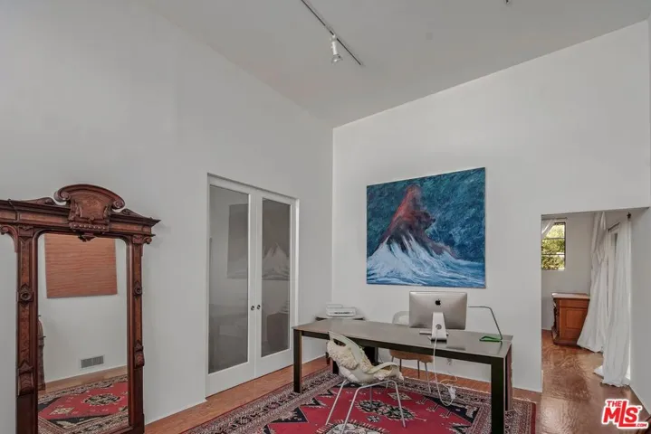 2311 Louella Avenue, Venice, California 90291