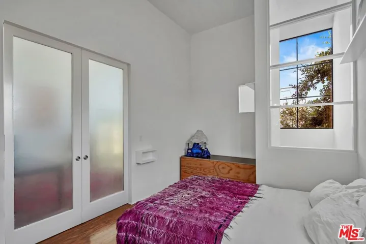 2311 Louella Avenue, Venice, California 90291