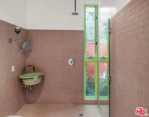 2311 Louella Avenue, Venice, California 90291