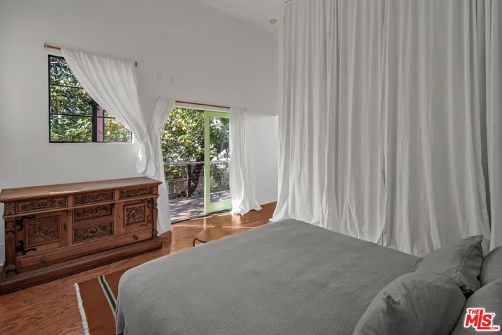 2311 Louella Avenue, Venice, California 90291