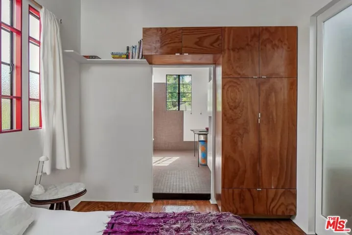 2311 Louella Avenue, Venice, California 90291