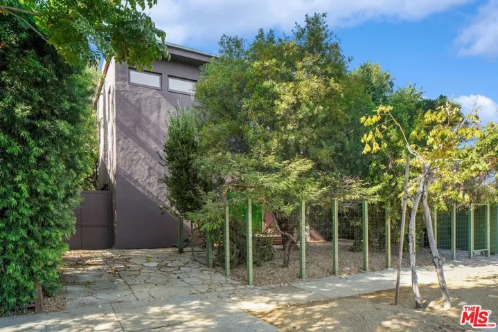 2311 Louella Avenue, Venice, California 90291