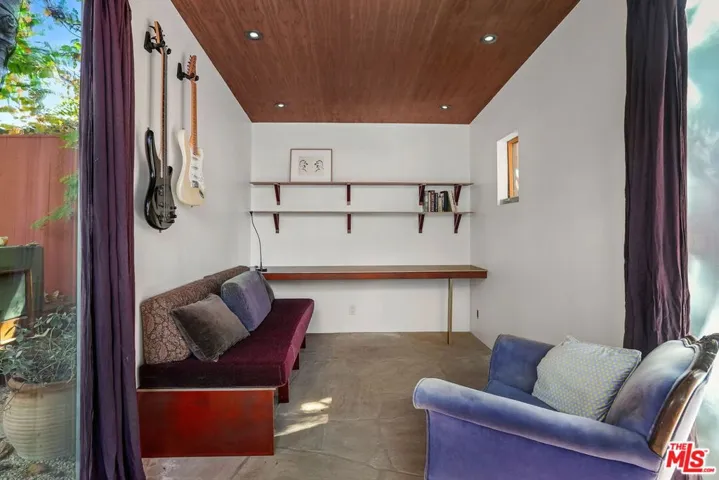 2311 Louella Avenue, Venice, California 90291