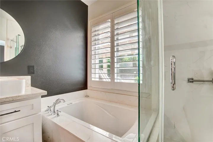 soaking tub