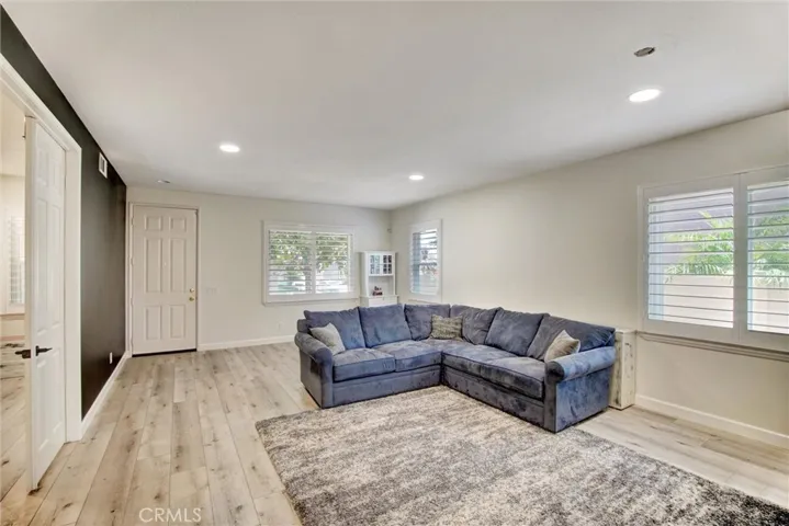 1464 Pinewood Drive, Corona, California 92881