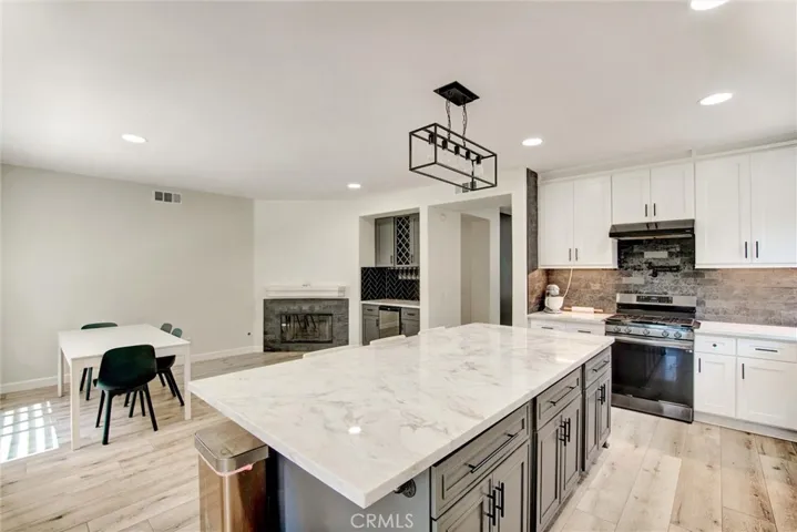 1464 Pinewood Drive, Corona, California 92881