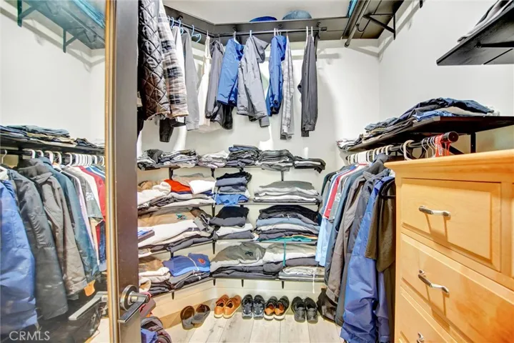 walk in closet