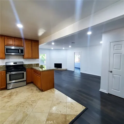 7121 Jumilla, Los Angeles, California 91306