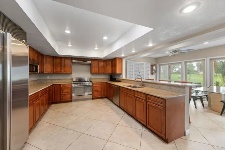 010_Kitchen with Recessed Lighting