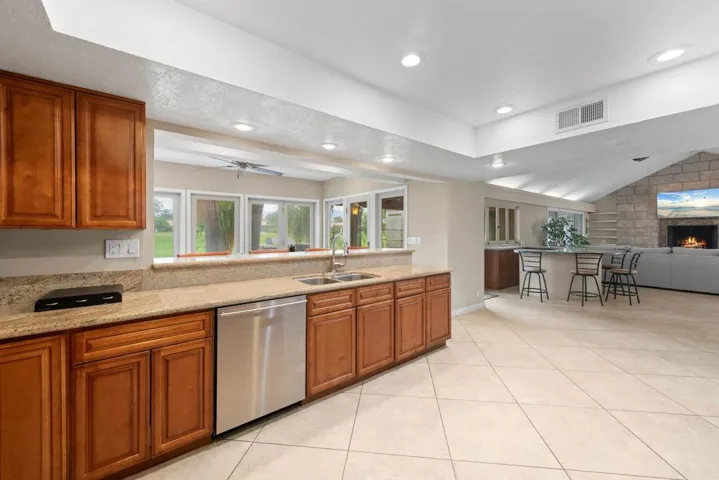 014_Kitchen