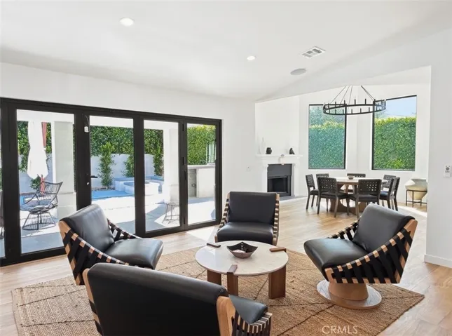 363 W Yorba, Palm Springs, California 92262