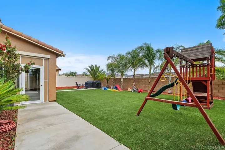 33009 Marin Fields Road, Winchester, California 92596