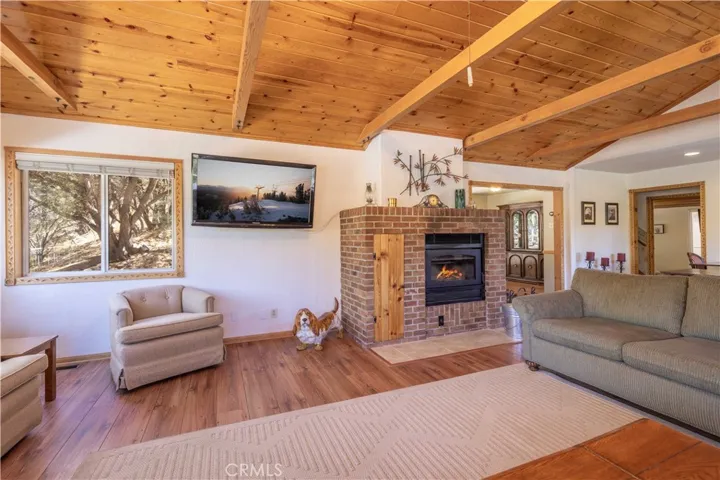 39147 Cedar Dell, Fawnskin, California 92333