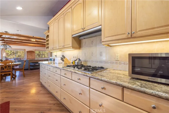 39147 Cedar Dell, Fawnskin, California 92333