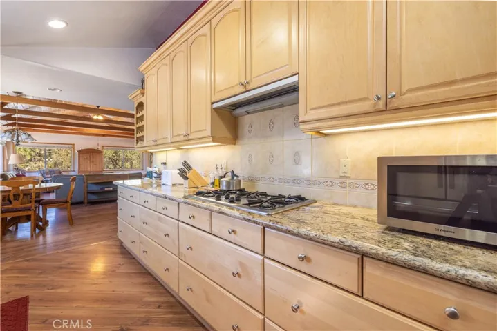 39147 Cedar Dell, Fawnskin, California 92333