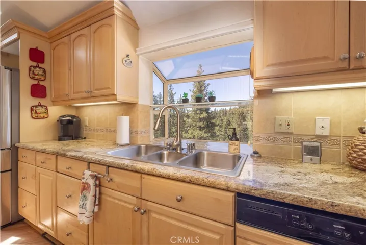 39147 Cedar Dell, Fawnskin, California 92333