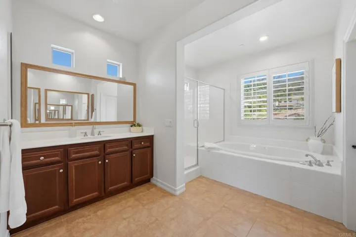 2697 Ponderosa Court, Escondido, California 92027