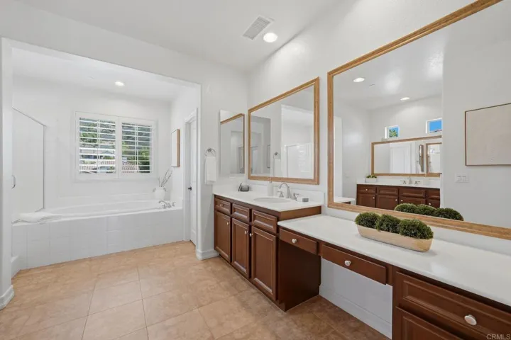 2697 Ponderosa Court, Escondido, California 92027