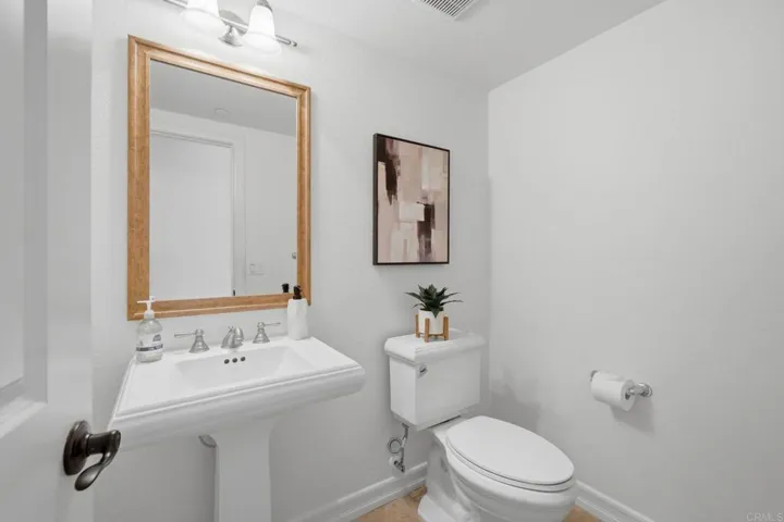 2697 Ponderosa Court, Escondido, California 92027