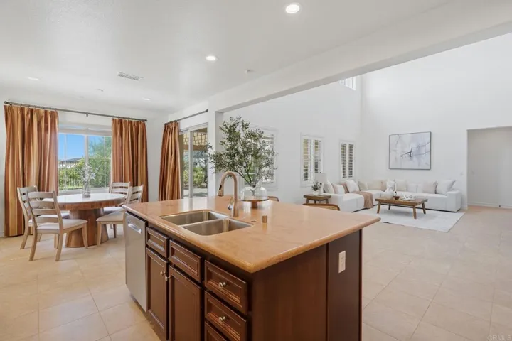 2697 Ponderosa Court, Escondido, California 92027