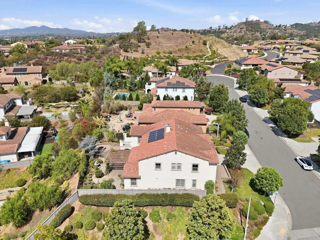 2697 Ponderosa Court, Escondido, California 92027
