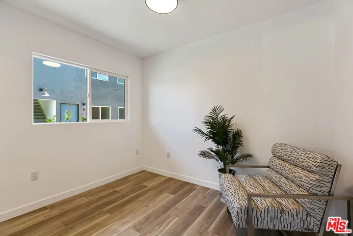 2922 Hauser Boulevard 3, Los Angeles, California 90016