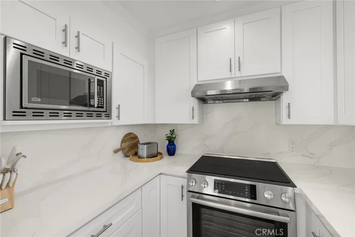 1045 Gaviota Drive B, Laguna Beach, California 92651