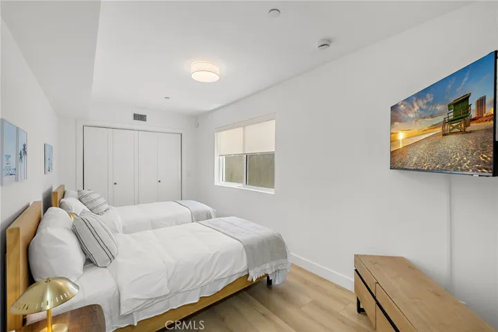1045 Gaviota Drive B, Laguna Beach, California 92651