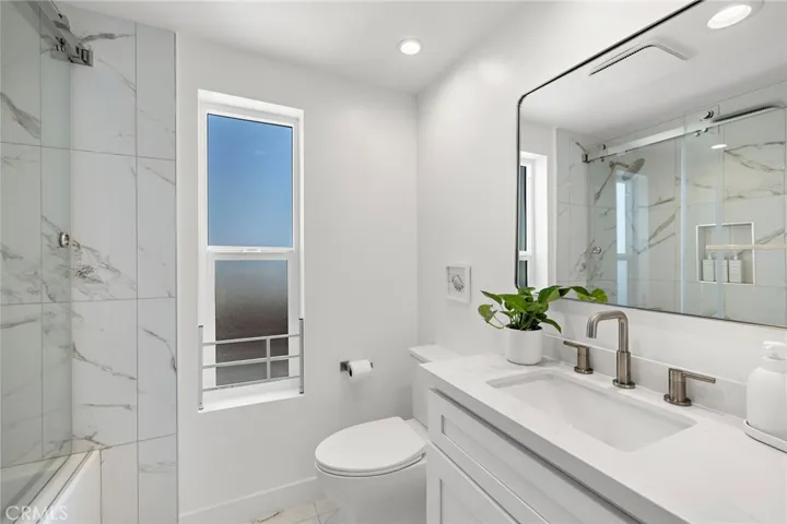 1045 Gaviota Drive B, Laguna Beach, California 92651