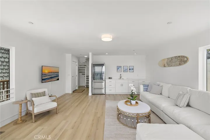 1045 Gaviota Drive B, Laguna Beach, California 92651
